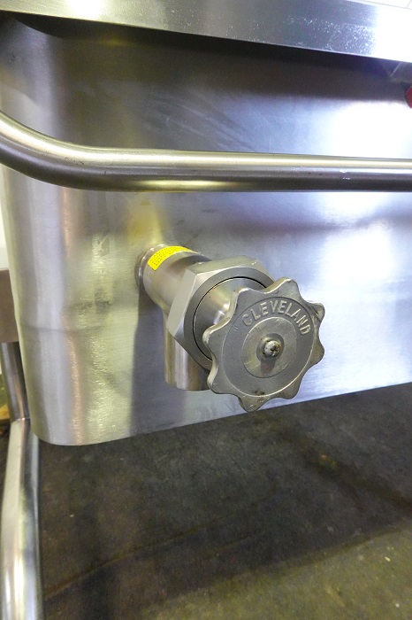 Used Groen BPM-40E 40 Gallon Electric Tilt Skillet Braising Pan From School