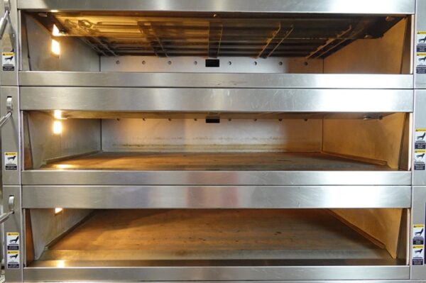 MIWE 2018 ELECTRIC CONDO TRIPLE DECK OVEN STEAM INJECTED ARTISIAN BREAD MODEL CO 3.1408 - Image 3