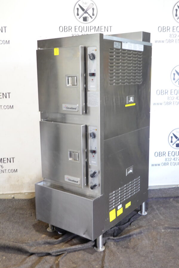 CLEVELAND 10 PAN DOUBLE STACKED NATURAL GAS CONVECTION STEAMER MODEL 24CGA10.2 - Image 12