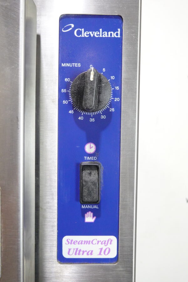 CLEVELAND 10 PAN DOUBLE STACKED NATURAL GAS CONVECTION STEAMER MODEL 24CGA10.2 - Image 3