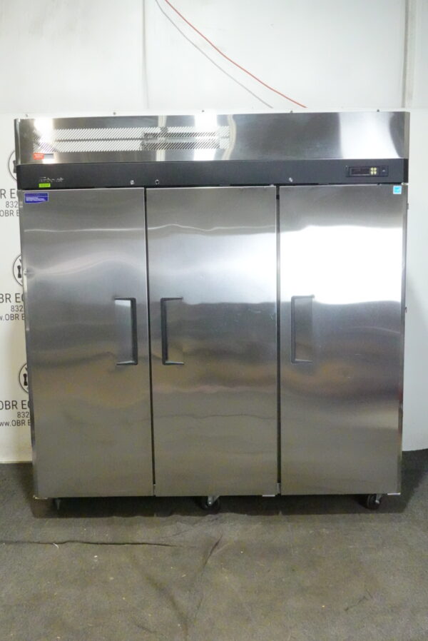 TURBO AIR 78” THREE SOLID DOOR REACH-IN REFRIGERATOR MODEL M3R72-3-N