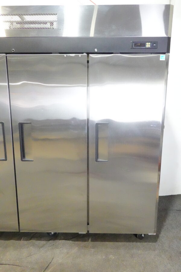 TURBO AIR 78” THREE SOLID DOOR REACH-IN REFRIGERATOR MODEL M3R72-3-N - Image 9