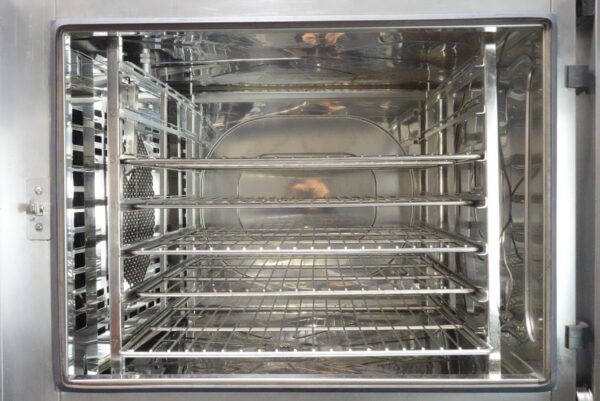 CLEVELAND BOILERLESS NATURAL GAS COMBI-OVEN MODEL C4ET 6.20GS (LINES ON SCREEN) - Image 6