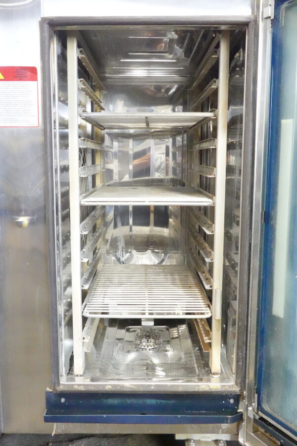 ALTO-SHAAM DOUBLE STACKED NAUTRAL GAS BOILERLESS COMBI OVEN WITH SMOKER MODEL CTP6-10G & CTP10-10G - Image 5