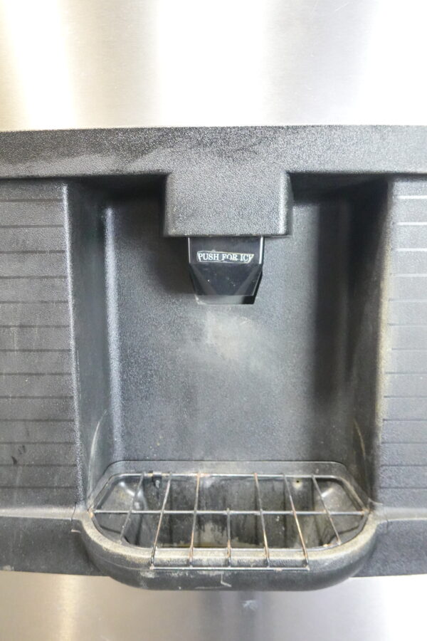 MANITOWOC 30” HOTEL ICE DISPENSE MODEL QPA310 (CAPACITY 180LBS OF ICE) - Image 3