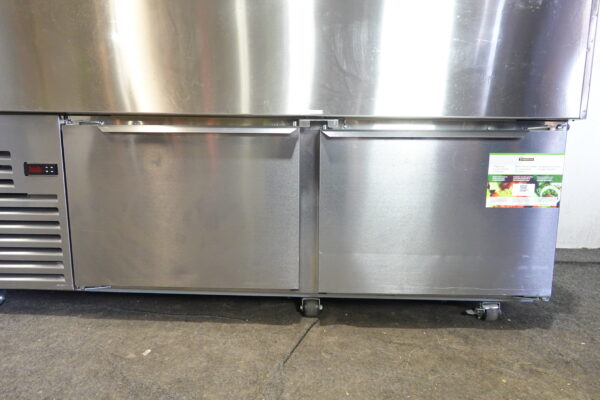 TRAULSEN 78” SEAFOOD REFRIGERATED DISPLAY CASE WITH CASTERS MODEL TD078H - Image 5