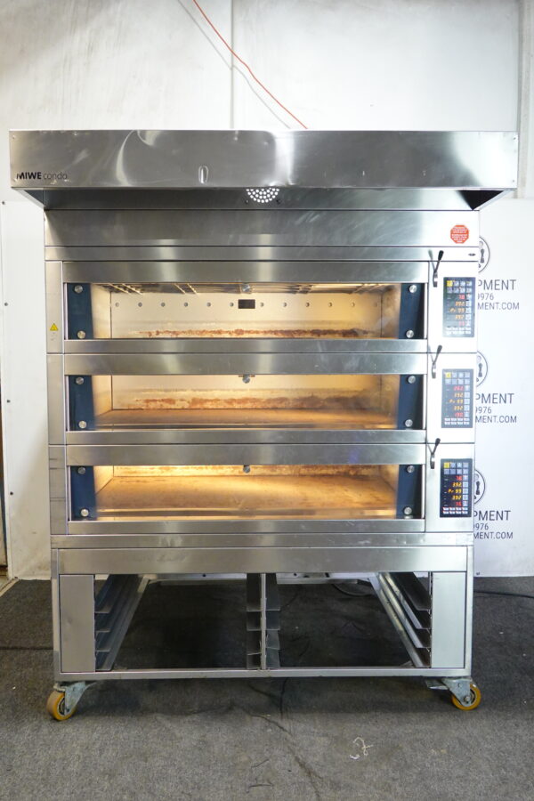 MIWE ELECTRIC CONDO TRIPLE DECK OVEN STEAM INJECTED ARTISIAN BREAD MODEL CO 3.1408