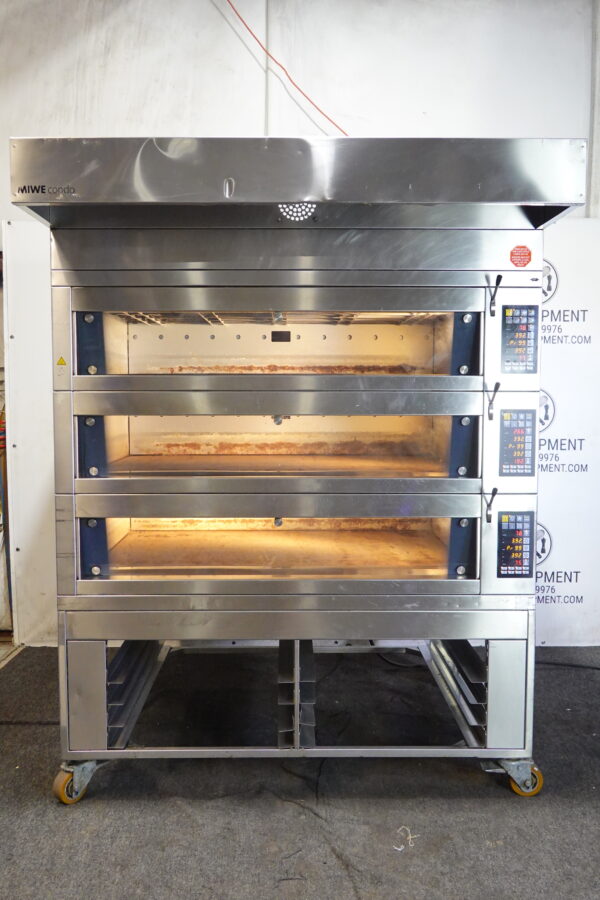 MIWE ELECTRIC CONDO TRIPLE DECK OVEN STEAM INJECTED ARTISIAN BREAD MODEL CO 3.1408 - Image 2