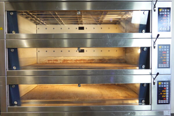 MIWE ELECTRIC CONDO TRIPLE DECK OVEN STEAM INJECTED ARTISIAN BREAD MODEL CO 3.1408 - Image 3