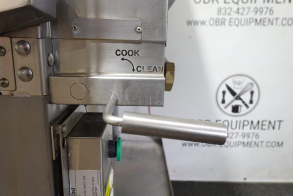 HARDT NATURAL GAS COMMERCIAL ROTISSERIE MODEL INFERNO 4500 (CAPACITY 40 CHICKENS) - Image 7