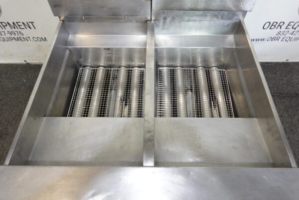 PITCO TWO BAY NATURAL GAS (50 LBS CAPACITY PER BAY) FRYER WITH FILTRATION SYSTEM MODEL SSH55 - Image 6