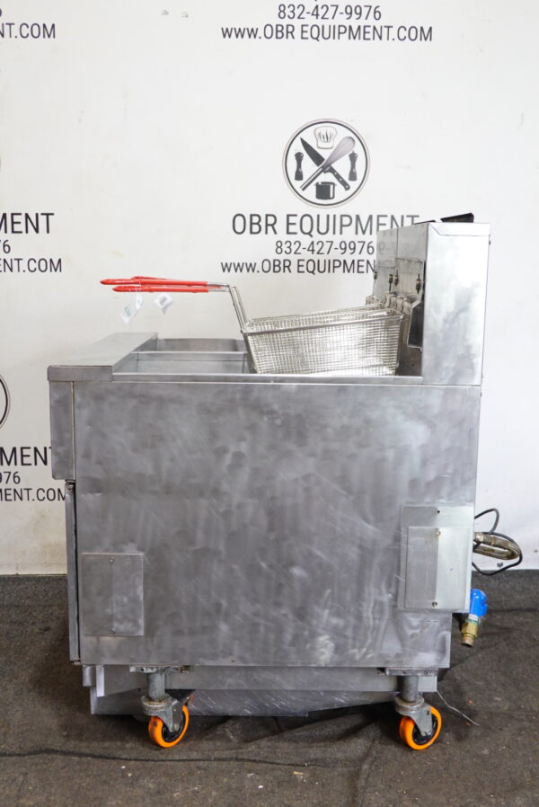 PITCO TWO BAY NATURAL GAS (50 LBS CAPACITY PER BAY) FRYER WITH FILTRATION SYSTEM MODEL SSH55 - Image 13