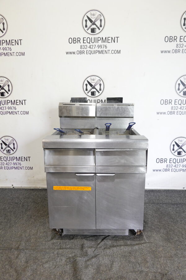 2019 FRYMASTER TWO BAY GAS (50 LBS CAPACITY PER BAY) FRYER WITH FILTRATION SYSTEM MODEL FMJ250 - Image 3