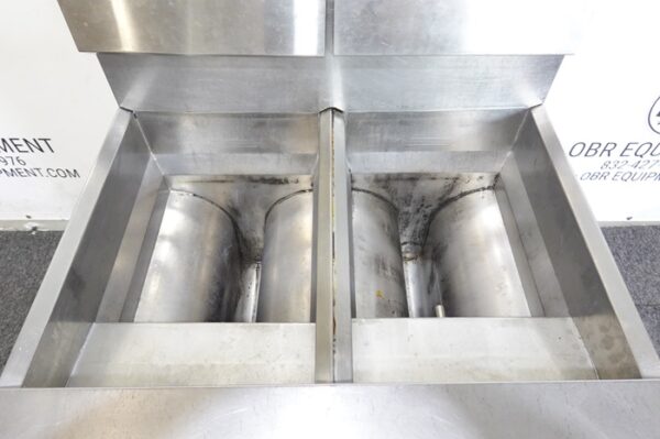 2019 FRYMASTER TWO BAY GAS (50 LBS CAPACITY PER BAY) FRYER WITH FILTRATION SYSTEM MODEL FMJ250 - Image 5