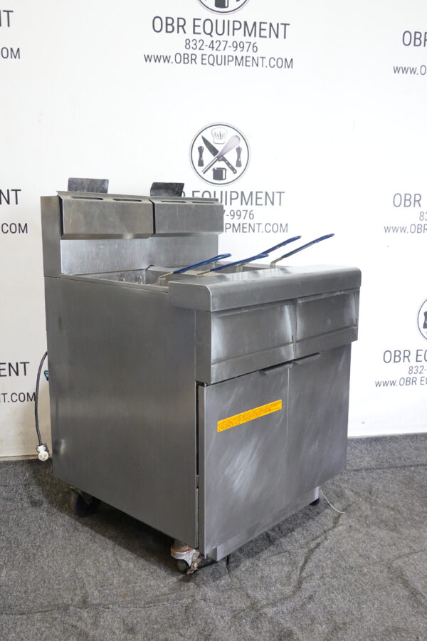 2019 FRYMASTER TWO BAY GAS (50 LBS CAPACITY PER BAY) FRYER WITH FILTRATION SYSTEM MODEL FMJ250 - Image 9
