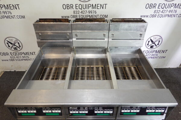 PITCO THREE BAY NATURAL GAS (50 LBS CAPACITY PER BAY) FRYER WITH FILTRATION SYSTEM MODEL SSH55 - Image 6