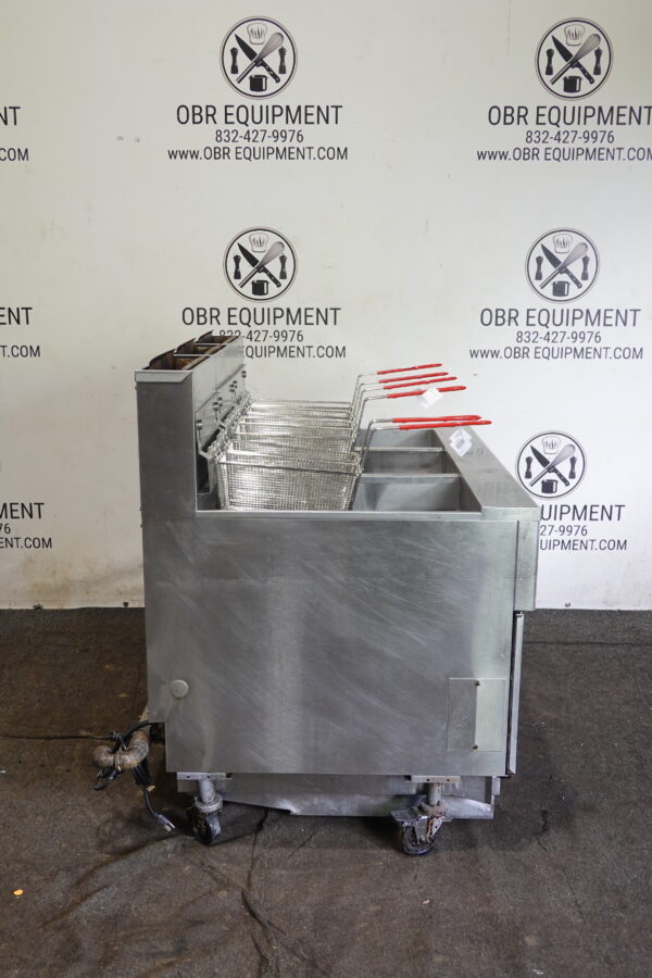 PITCO THREE BAY NATURAL GAS (50 LBS CAPACITY PER BAY) FRYER WITH FILTRATION SYSTEM MODEL SSH55 - Image 11