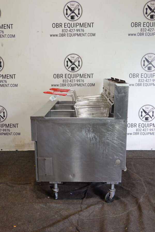 PITCO THREE BAY NATURAL GAS (50 LBS CAPACITY PER BAY) FRYER WITH FILTRATION SYSTEM MODEL SSH55 - Image 13
