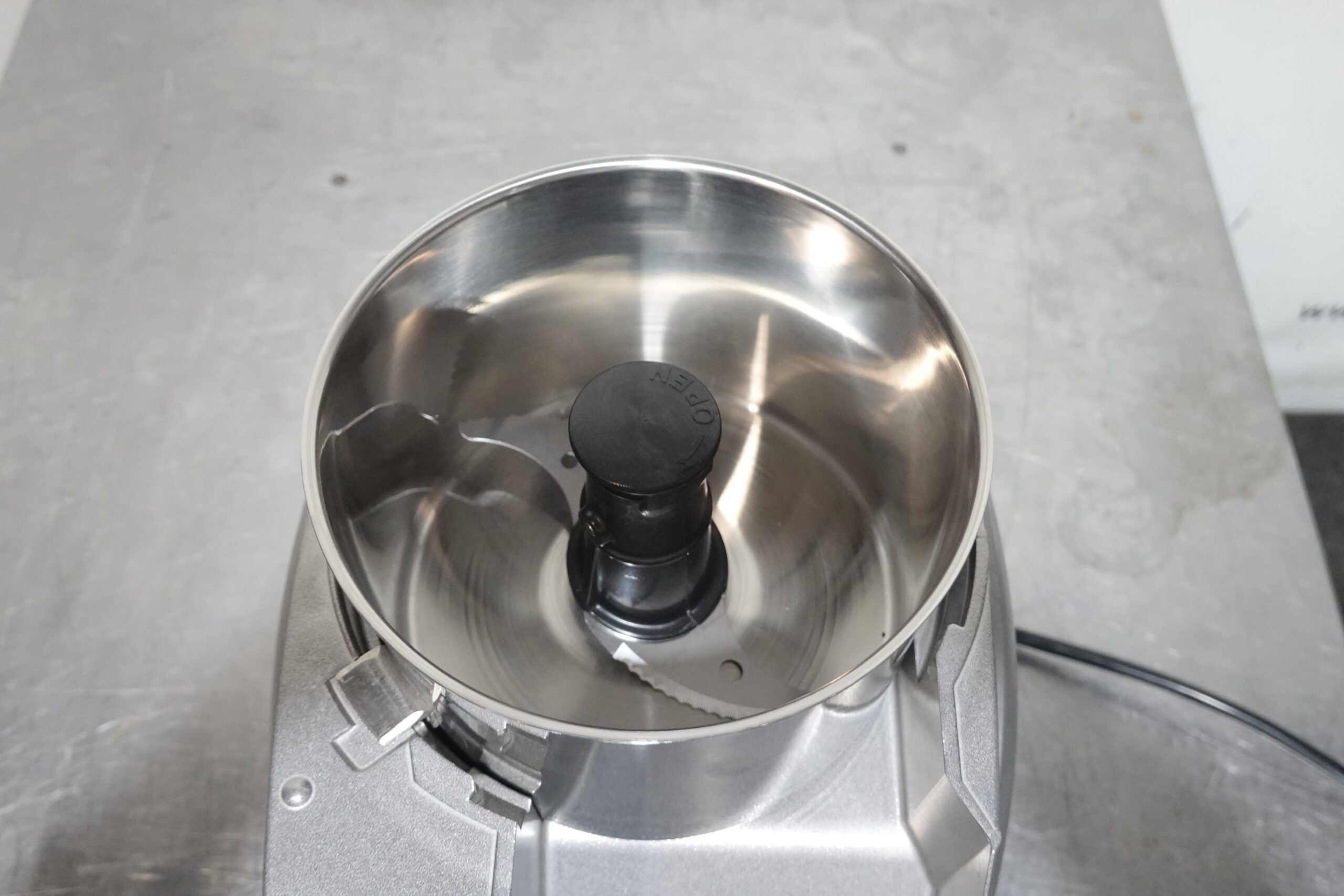 BERKEL 3.2 QT COMBINATION FOOD PROCESSOR/ CONTINUOUS FEED CUTTER MODEL B-32 - Image 4