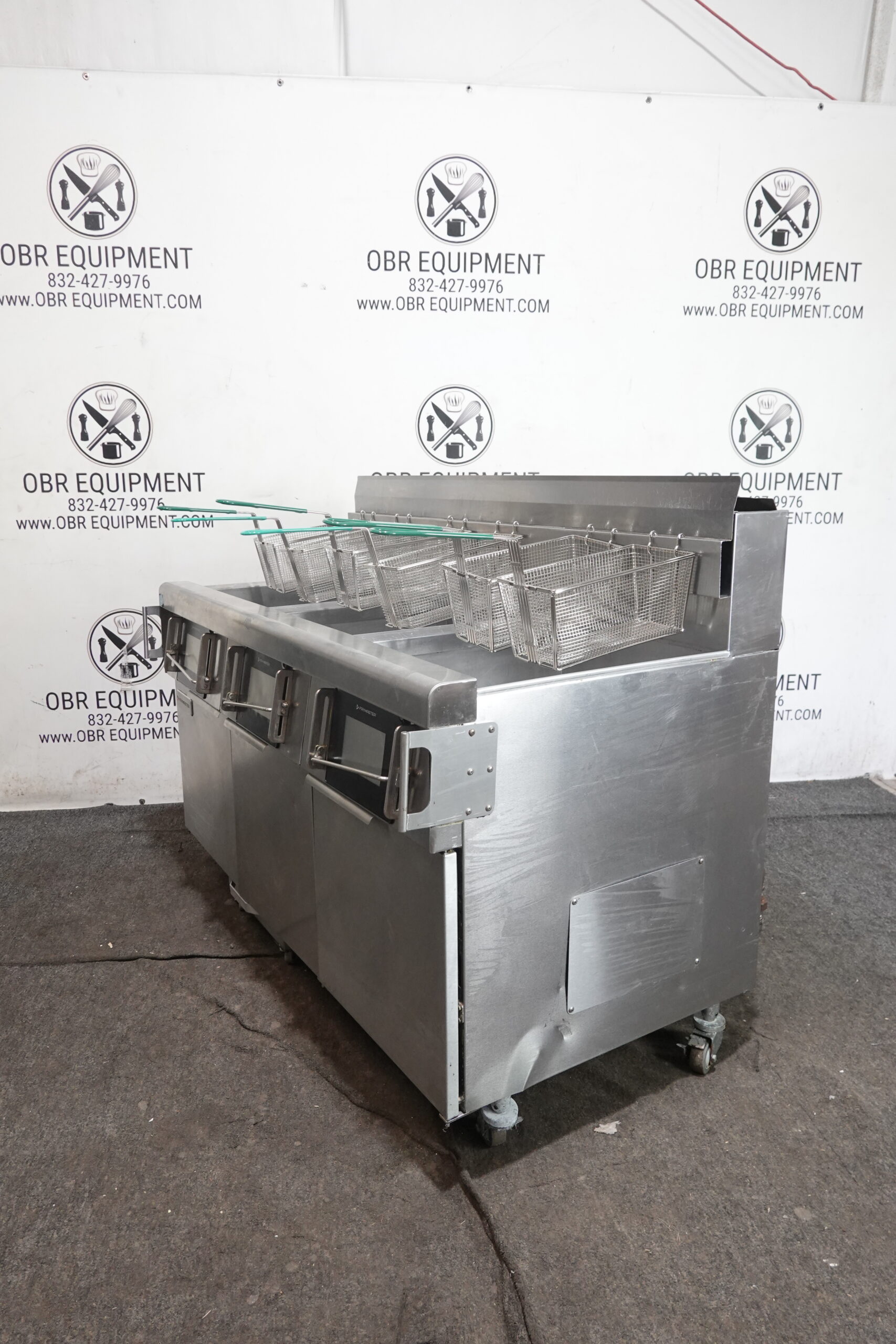 2021 FRYMASTER THREE BAY NATURAL GAS (60 LBS CAPACITY PER BAY) FRYER WITH FILTRATION SYSTEM MODEL 3FQG60- T0QTZNG - Image 16