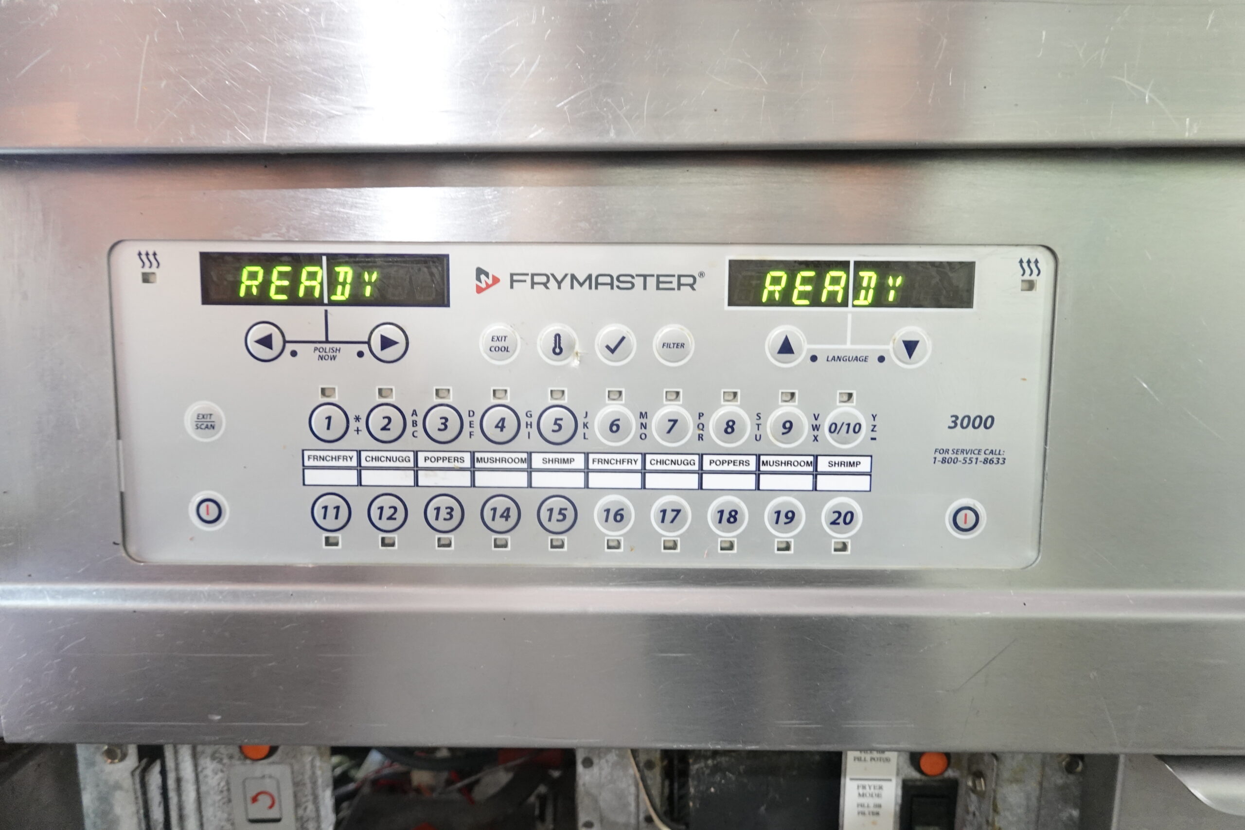 2020 FRYMASTER FOUR BAY NATURAL GAS (30 LBS CAPACITY PER BAY) FRYER WITH FILTRATION SYSTEM AND BASKET LIFTS MODEL FPGL430CA - Image 4
