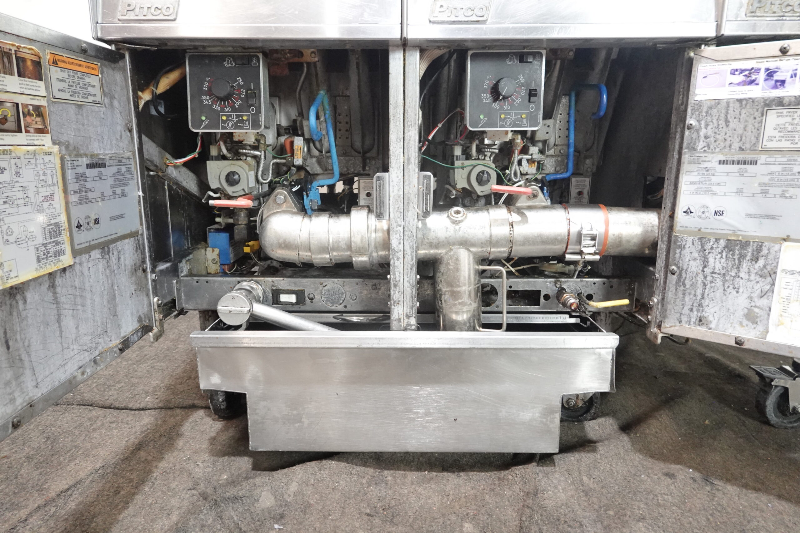 2013 PITCO THREE BAY NATURAL GAS (50 LBS CAPACITY PER BAY) FRYER WITH FILTRATION SYSTEM MODEL SSH55 - Image 10