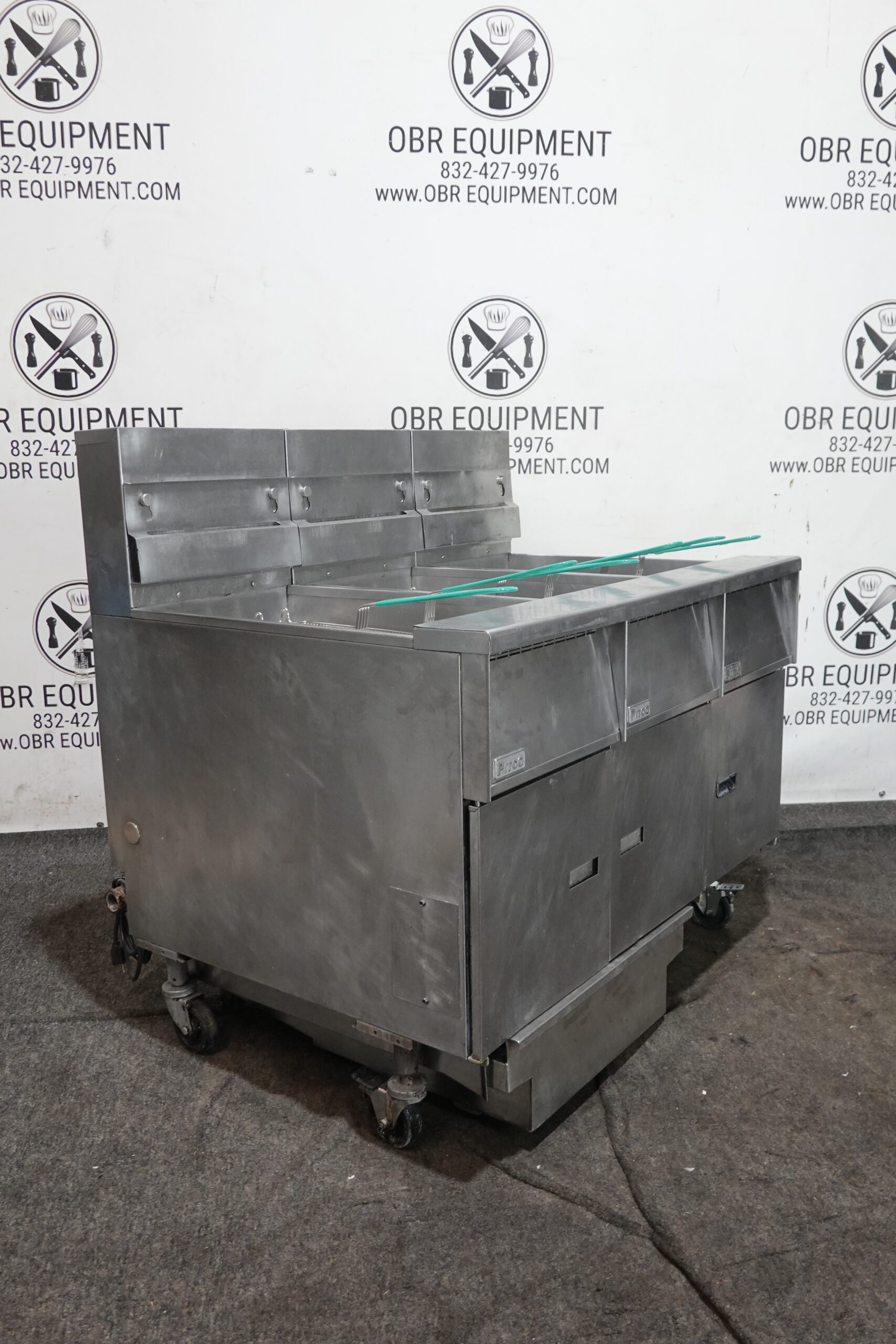 2013 PITCO THREE BAY NATURAL GAS (50 LBS CAPACITY PER BAY) FRYER WITH FILTRATION SYSTEM MODEL SSH55 - Image 7