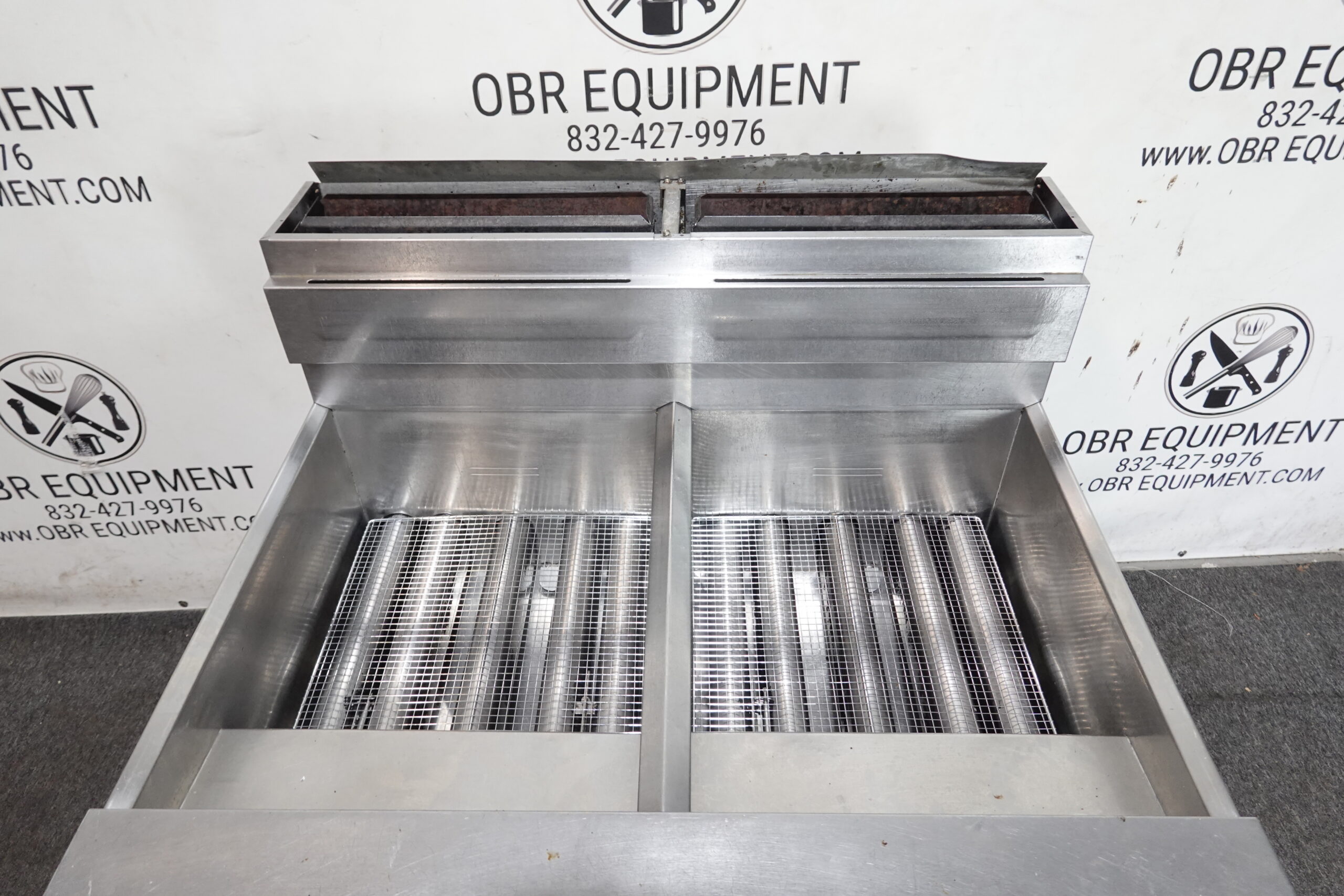 DEAN TWO BAY NATURAL GAS (75 LBS CAPACITY PER BAY) FRYER WITH FILTRATION SYSTEM MODEL SCFD260GNTS (Copy) - Image 7