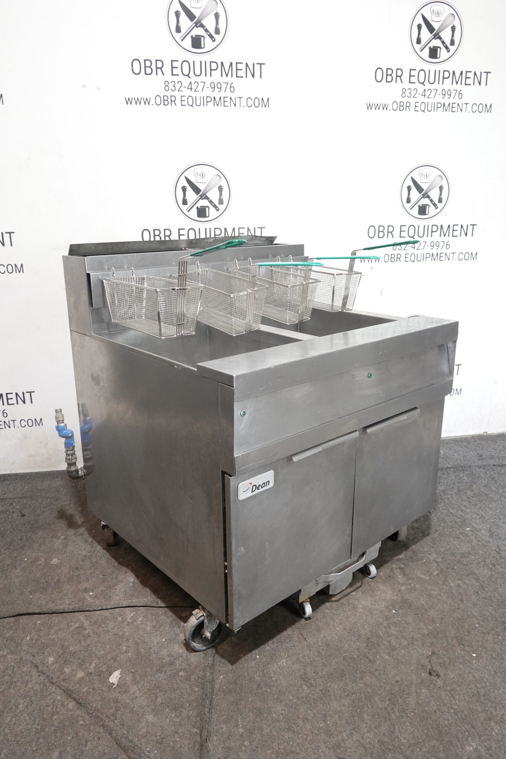 DEAN TWO BAY NATURAL GAS (75 LBS CAPACITY PER BAY) FRYER WITH FILTRATION SYSTEM MODEL SCFD260GNTS (Copy) - Image 8